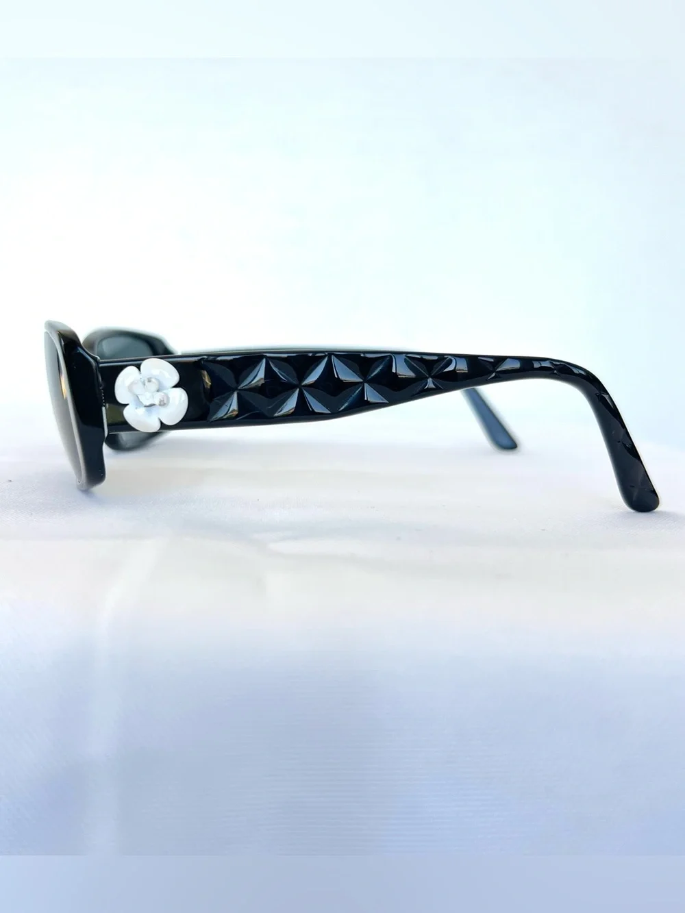 CHANEL 5146 C. 1125/3C Camellia Flower CC Black Quilted Acetate Frame Sunglasses